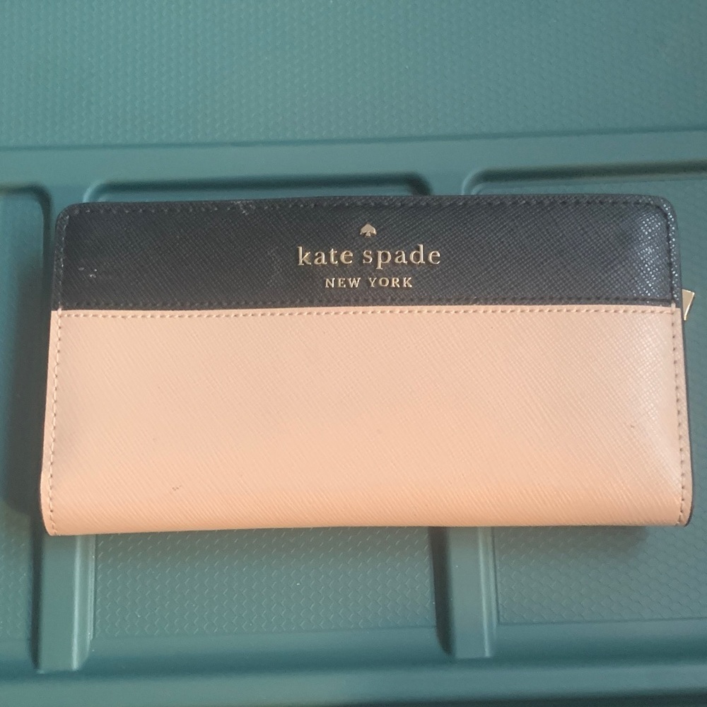 Kate Spade Black and Tan Wallet